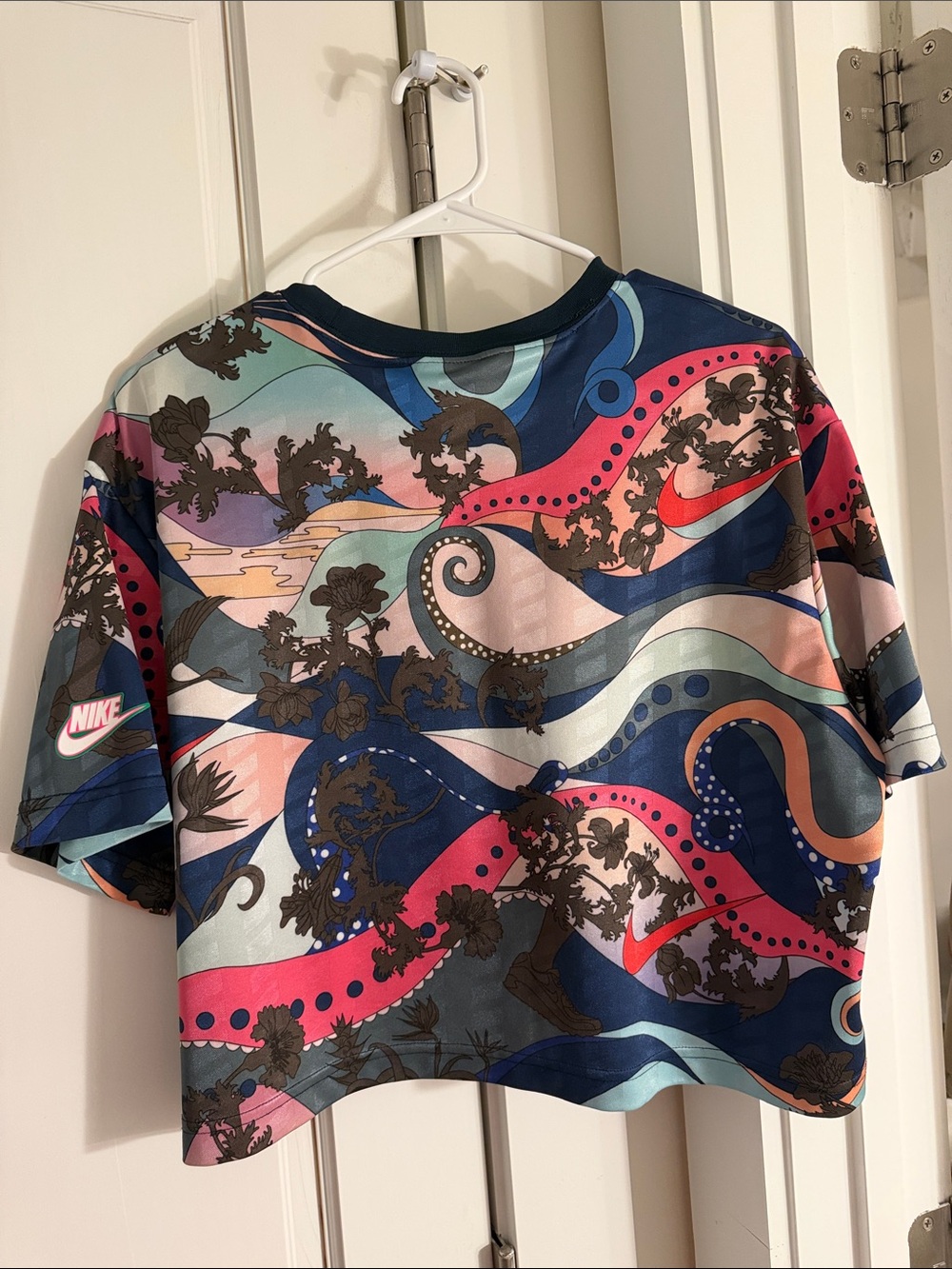 Cropped Tee - Picture 6 of 7